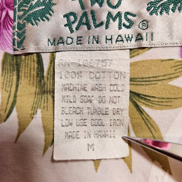 Two Palms Hawaiian Blouse Womens M Colorful Hibiscus Made is Hawaii USA Cotton - Picture 8 of 14